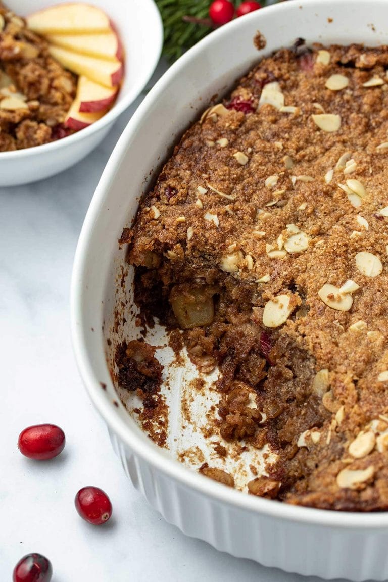 Cranberry Apple Baked Oatmeal with Almond Crumble Topping - The Recipe Well
