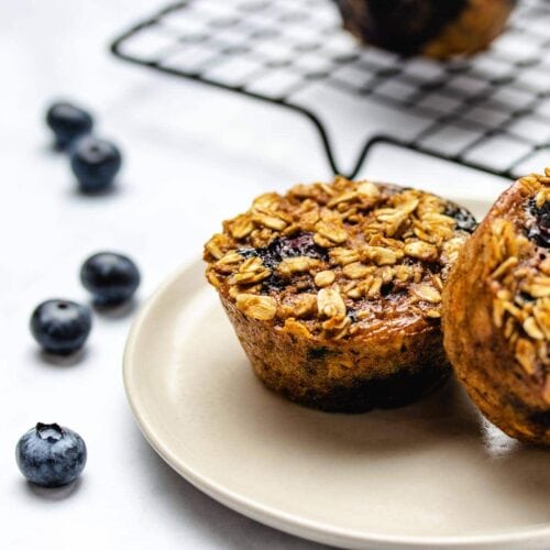 https://therecipewell.com/wp-content/uploads/2020/01/Blueberry-Oatmeal-Cups-28-square-500x500.jpg